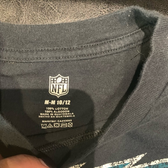 NFL Eagles shirt - Picture 3 of 4